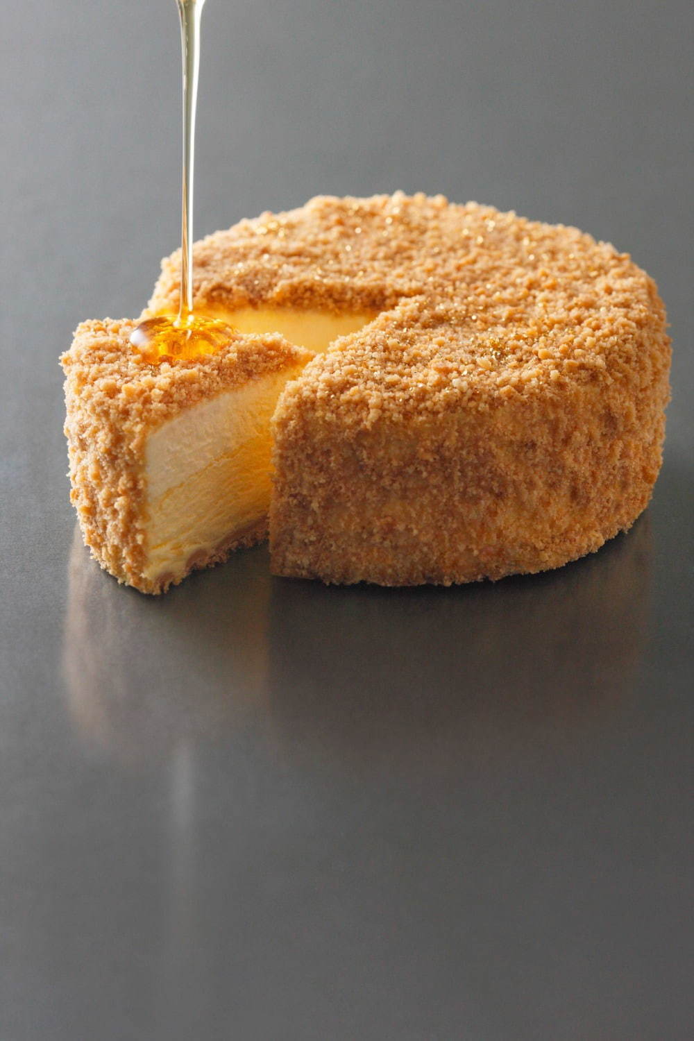 大丸東京店のおすすめ「チーズケーキ」ストローで飲むチーズケーキ＆“チーズフォンデュ”ケーキなど | 写真