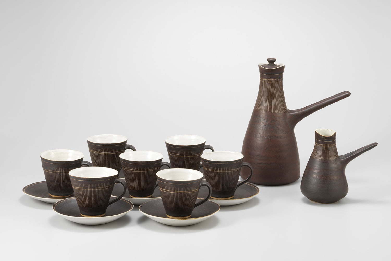 美術館｜金沢・国立工芸館「うちにこんなのあったら展」ドレッサーや富本憲吉など、デザイン＆工芸の作品約150点