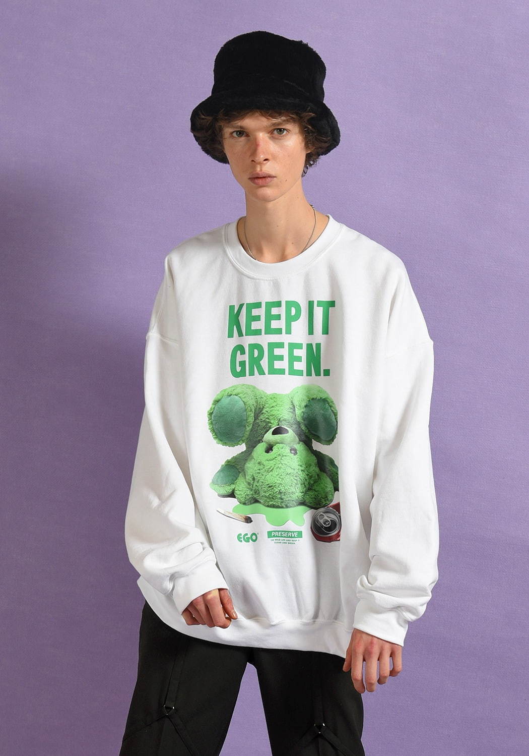 ミルクボーイ人気「ベア」スウェットトップスに新作、“緑に染まった”テディベアモチーフ ファッションプレス