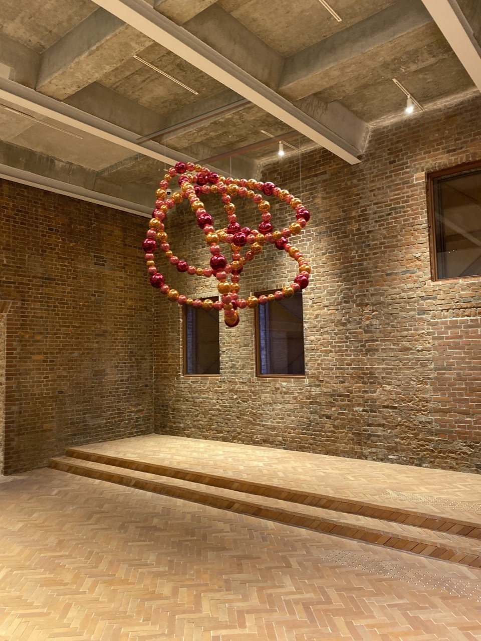 ジャン=ミシェル・オトニエル《エデンの結び目》(Simulation from the artist studio)