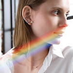 スタージュエリー ガールのクリスマス限定ジュエリー、七色カラーストーンのリングや流れ星イヤーカフ｜写真1