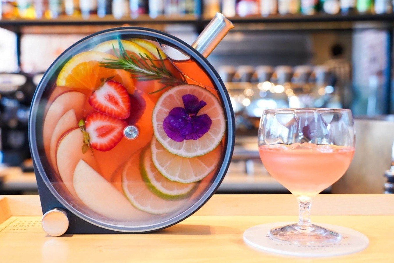 エスプレッソ｜「スターバックス リザーブ ロースタリー 東京」バタースコッチティーラテや“雪舞う”カクテルなど新作