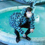 ラコステ×ナショナルジオグラフィック、ヤドクガエル＆トンボ柄ジャケットなど限定コレクション発売｜写真1