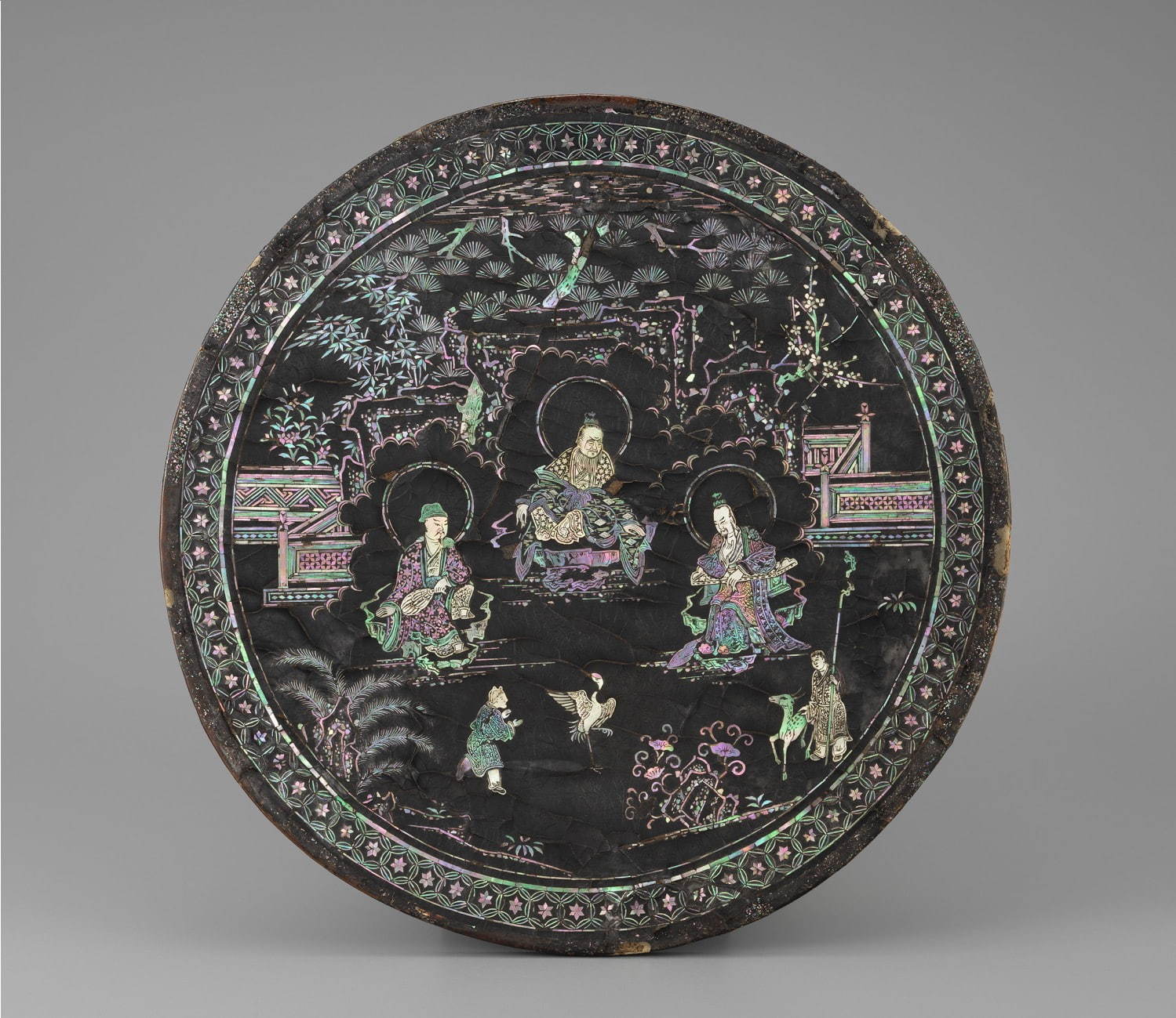 樹下人物螺鈿硯屏 1基 木胎漆塗 中国・元〜明時代 14〜15世紀 根津美術館蔵