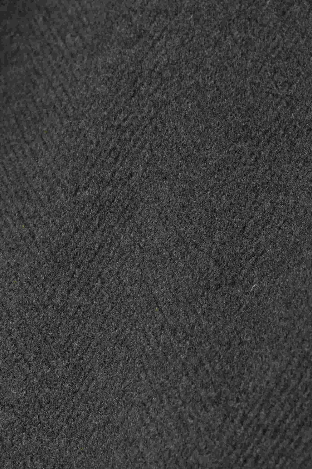 ビューティフルピープル20年秋冬ユニセックスアウター、“分解できる”素肌で触れて心地よいロングコート｜写真23
