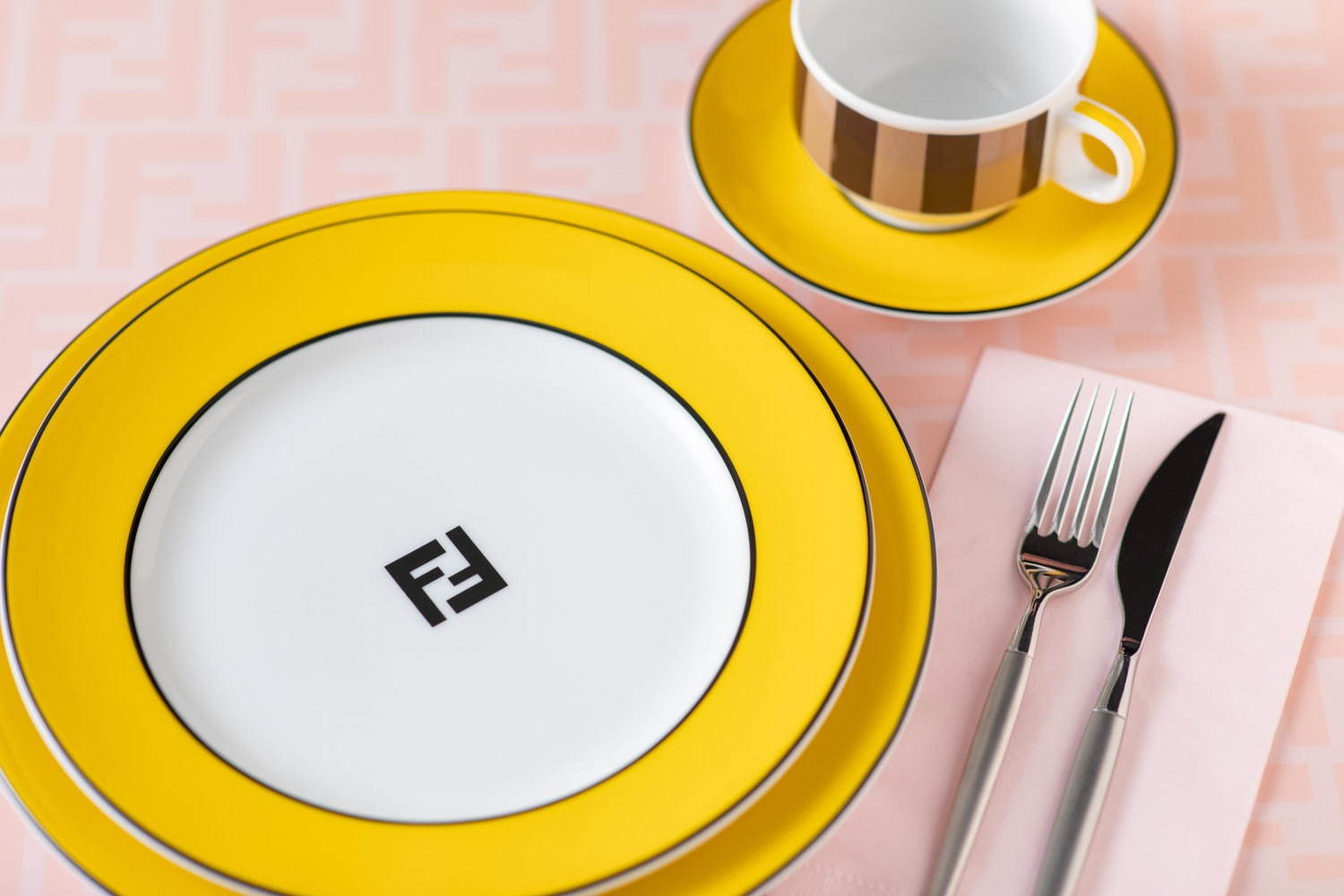 カフェ フェンディ