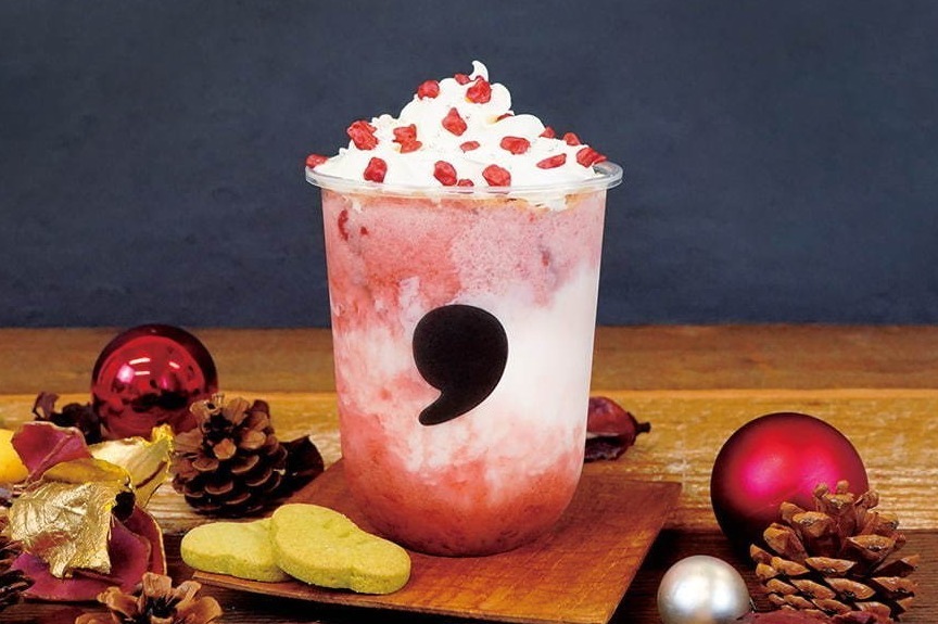 コンマティーのクリスマス限定“苺ミルク”ドリンク、高級ホワイトチョコ＆きらきらアラザンを合わせて｜丸井吉祥寺