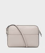 J&M デヴィッドソンのおすすめクリスマスギフト、淡いパッチワーク柄バッグ＆スタッズ付き財布｜写真15