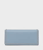 J&M デヴィッドソンのおすすめクリスマスギフト、淡いパッチワーク柄バッグ＆スタッズ付き財布｜写真30