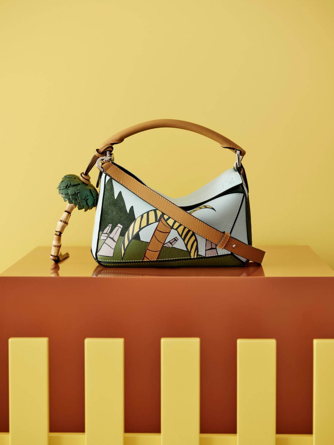 LOEWEヤシの木