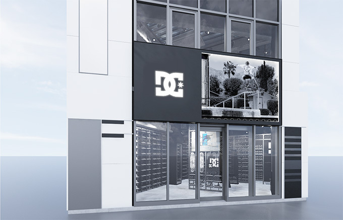 DCが日本初となる路面店「DC STORE 心斎橋」をオープン | 写真