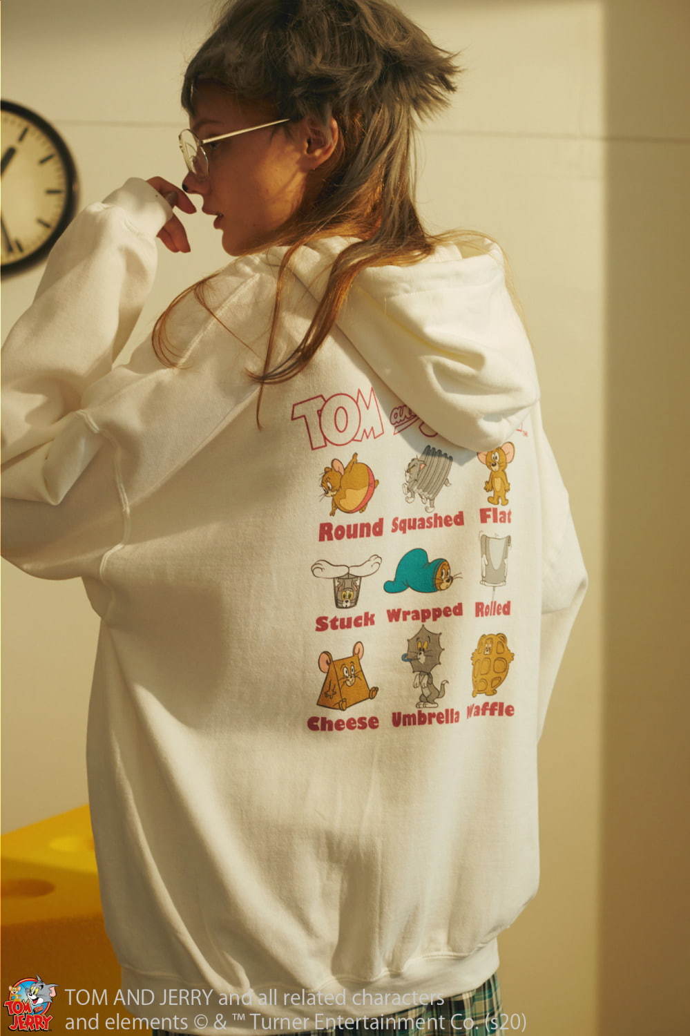 「TOM and JERRY FUNNY ARTS HOODIE」(オフホワイト)
12,000円＋税