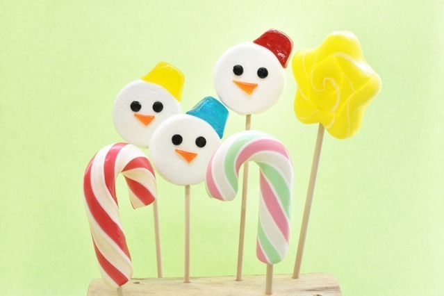 パパブブレのクリスマスキャンディ 暗闇で光る スノーマンロリポップキャンディも ファッションプレス パパブブレのクリスマスキャンディ 暗闇で光る スノーマンロリポップキャンディも ファッションプレス