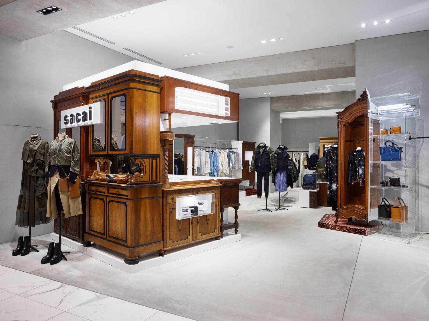 sacai“メルトン×パファー”ジャケット＆ポーターとのコラボバッグ、心斎橋パルコの新店舗で｜写真15