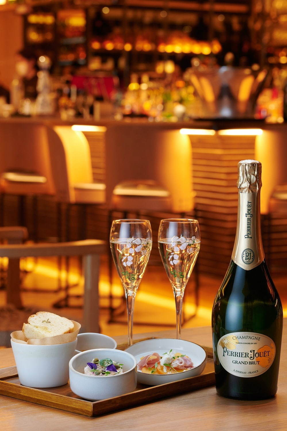 「ペリエ ジュエ」のシャンパーニュをグラス一杯から、都内人気フレンチ＆台湾料理と贅沢ペアリング｜写真1