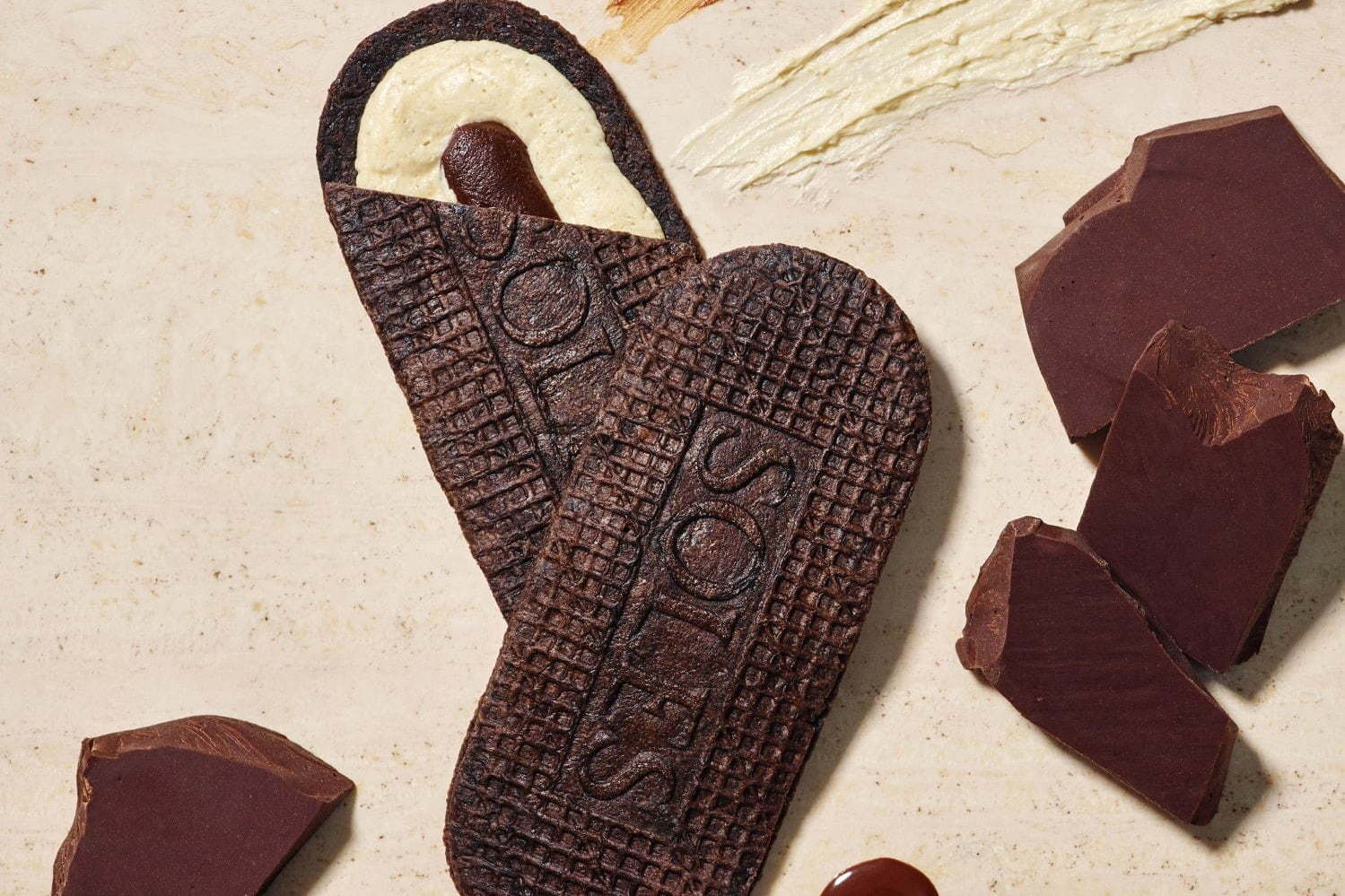 バターゴーフレット専門店「ソールズ ゴーフレット」に初のフレーバー、“ラム酒”香るダークショコラ｜東京駅八重洲地下街