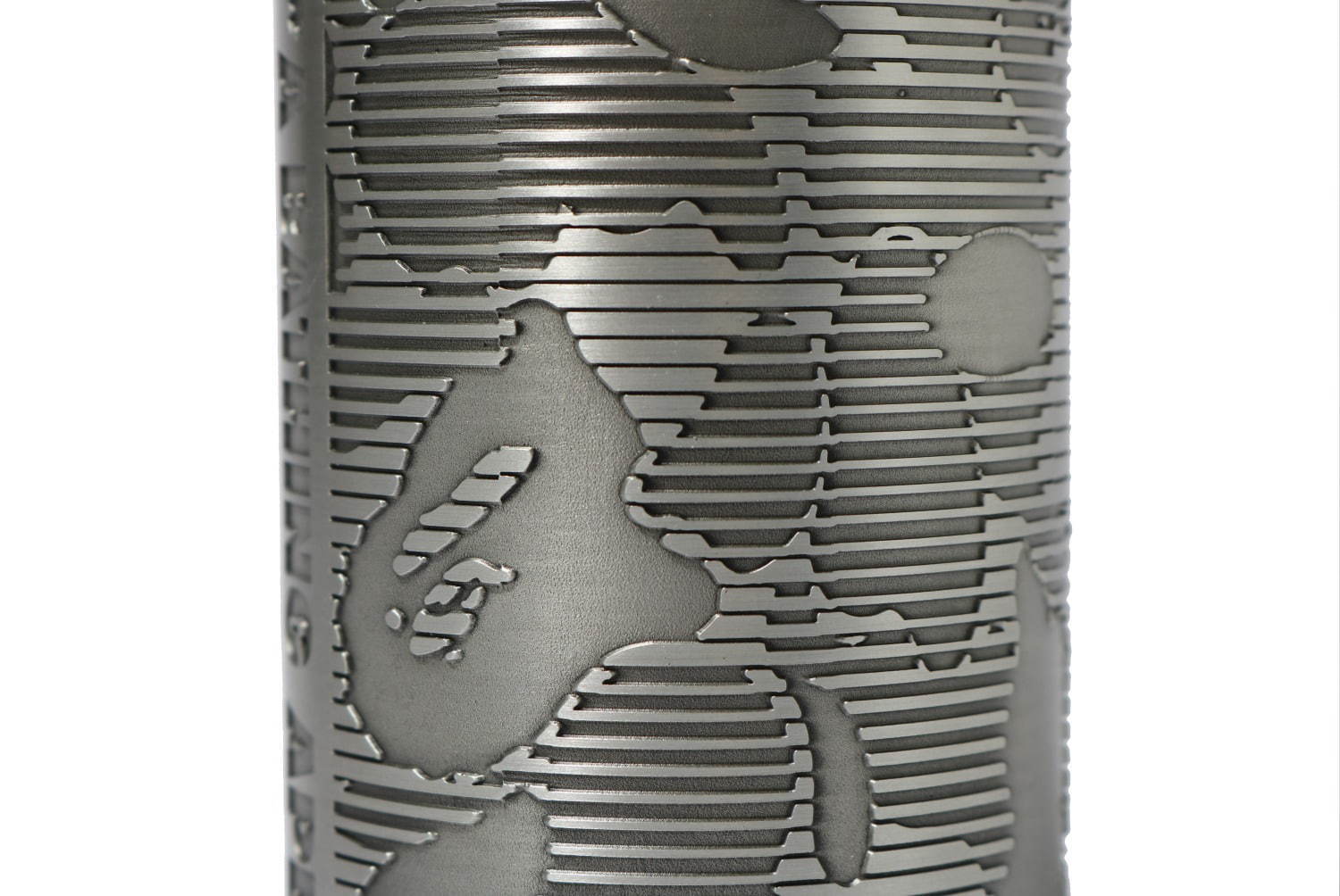 ア ベイシング エイプ“エイプ ヘッド”を施したビール用カップ、“ベイプ カモ”柄の徳利も｜写真14
