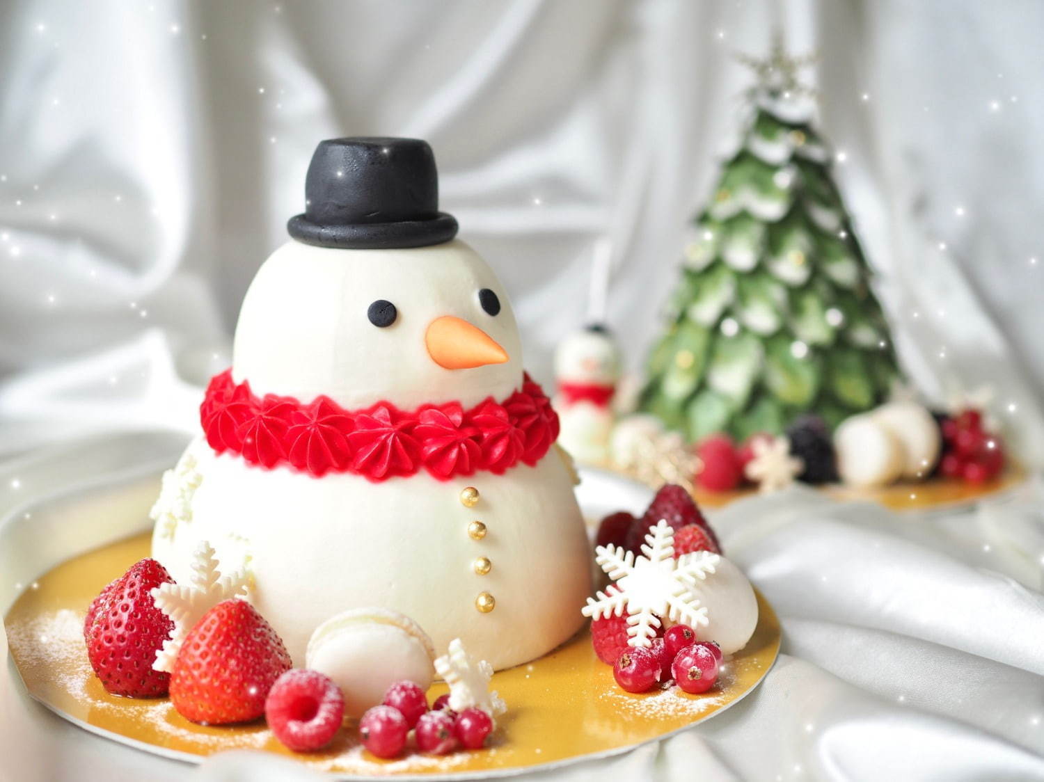 オーダーメイドケーキ専門店「ボンスイーツ」のクリスマスケーキ、雪だるま＆ツリーを模って｜写真5