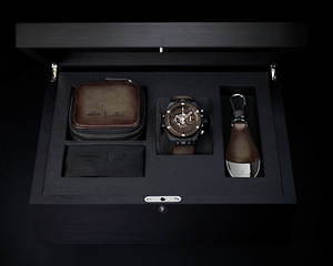 ウブロ×ベルルッティの腕時計、ベゼルにまでコールドブラウンの"ヴェネチアレザー"を用いて｜写真7