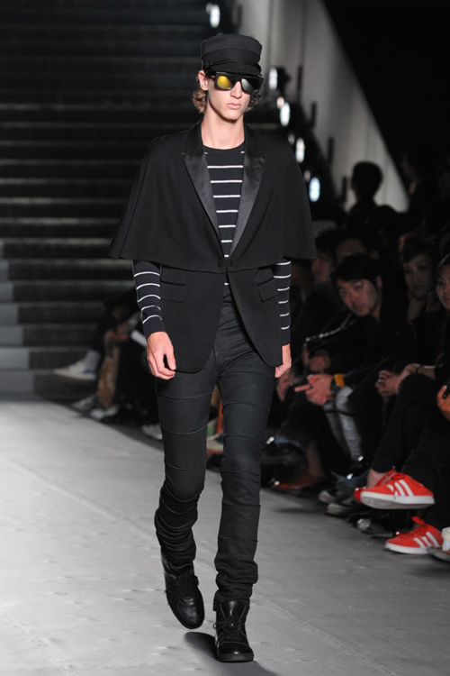 ジョン ローレンス サリバン 2010年春夏｜male ケープ