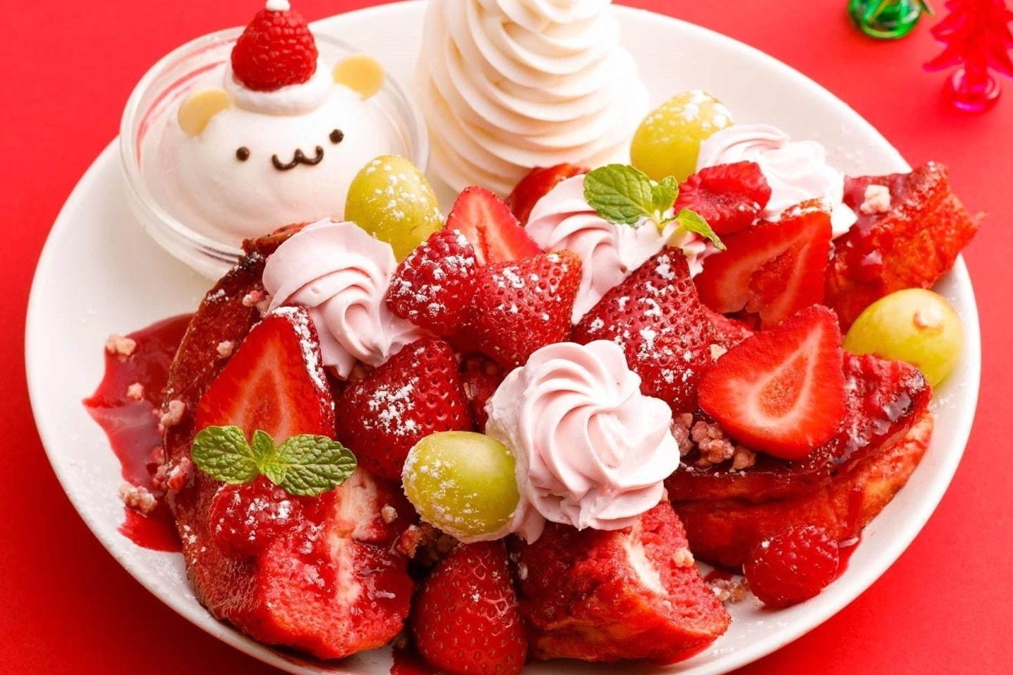 アイボリッシュからクリスマスシーズン限定の真っ赤なラズベリーフレンチトースト