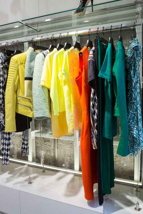 セレクトショップIZAが関東初進出、南青山に新店舗 - バルマン、マックイーンなど展開＆ヌメロの限定アイテムも｜写真22