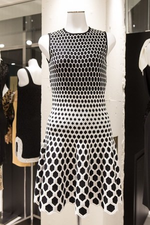 セレクトショップIZAが関東初進出、南青山に新店舗 - バルマン、マックイーンなど展開＆ヌメロの限定アイテムも｜写真13