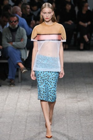 セレクトショップIZAが関東初進出、南青山に新店舗 - バルマン、マックイーンなど展開＆ヌメロの限定アイテムも｜写真2