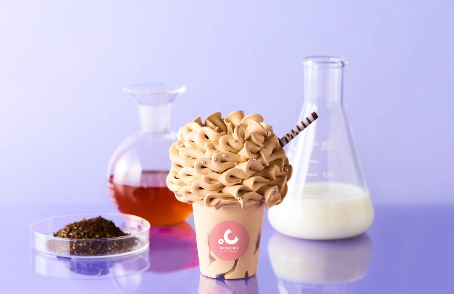 大阪 ディグラボ ロイヤルミルクティー ソフトクリーム 究極のふわふわ食感 紅茶の芳醇な風味 ファッションプレス