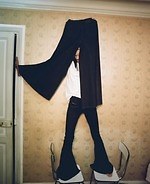 ディーゼルのクリスマス、鮮やかなペイントのデニムジャケット＆ベルベット風デニムスカート｜写真27