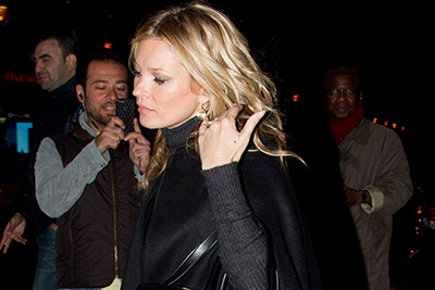 ケイト・モス｜ケイト・モスが着る、サンローランの7days「勝負・ブラック」スタイル