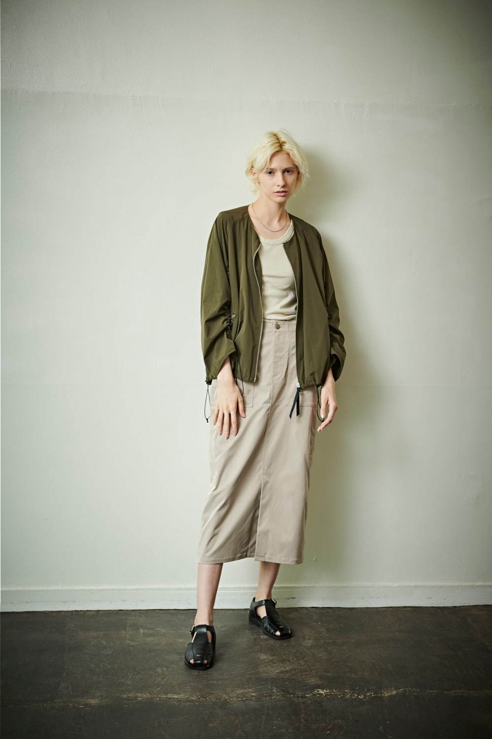 カーキ 2021年春｜female ボンバージャケット