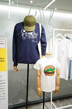 ユニクロの2021年春夏新作“家でも外でも”着れるジャケットやパンツ、UT新作コラボも｜写真55