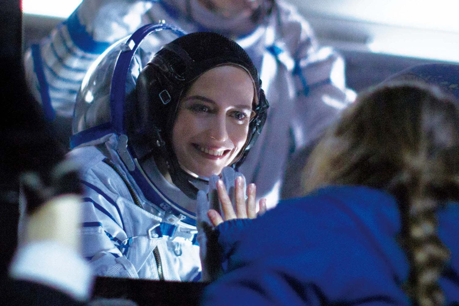 映画 約束の宇宙 そら 主演エヴァ グリーンが 女性宇宙飛行士 に 夢と親子の絆を描く ファッションプレス 映画 約束の宇宙 そら 主演エヴァ グリーンが 女性宇宙飛行士 に 夢と親子の絆を描く ファッションプレス