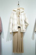 ユニクロ / イネス・ド・ラ・フレサンジュ 21年春夏、仏リゾート地着想のシルクシャツやワンピース｜写真43