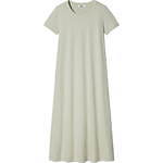 ユニクロ ユー21年春夏ウィメンズ新作、90年代着想のミニマルワンピース＆フレアスカート｜写真60