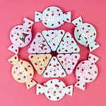 サクマ製菓「いちごみるく」×サンリオ、ハローキティやマイメロディの“キャンディ型”ポーチなど｜写真2