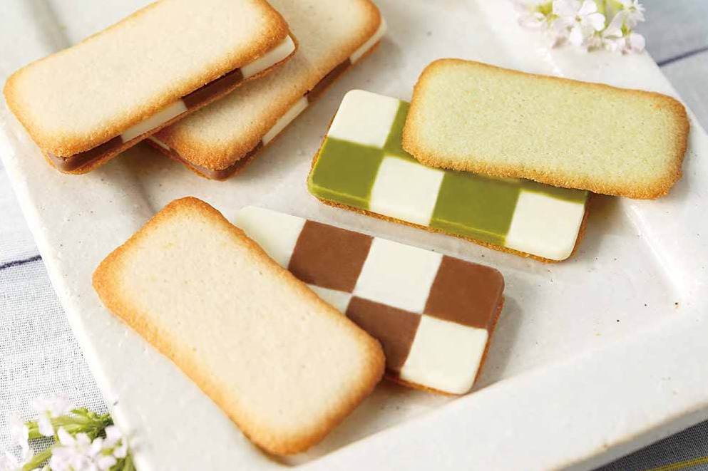 和菓子｜市松模様チョコレート×"花びら"食感クッキーのショコラサンド「花かまくら」が鎌倉五郎本店で