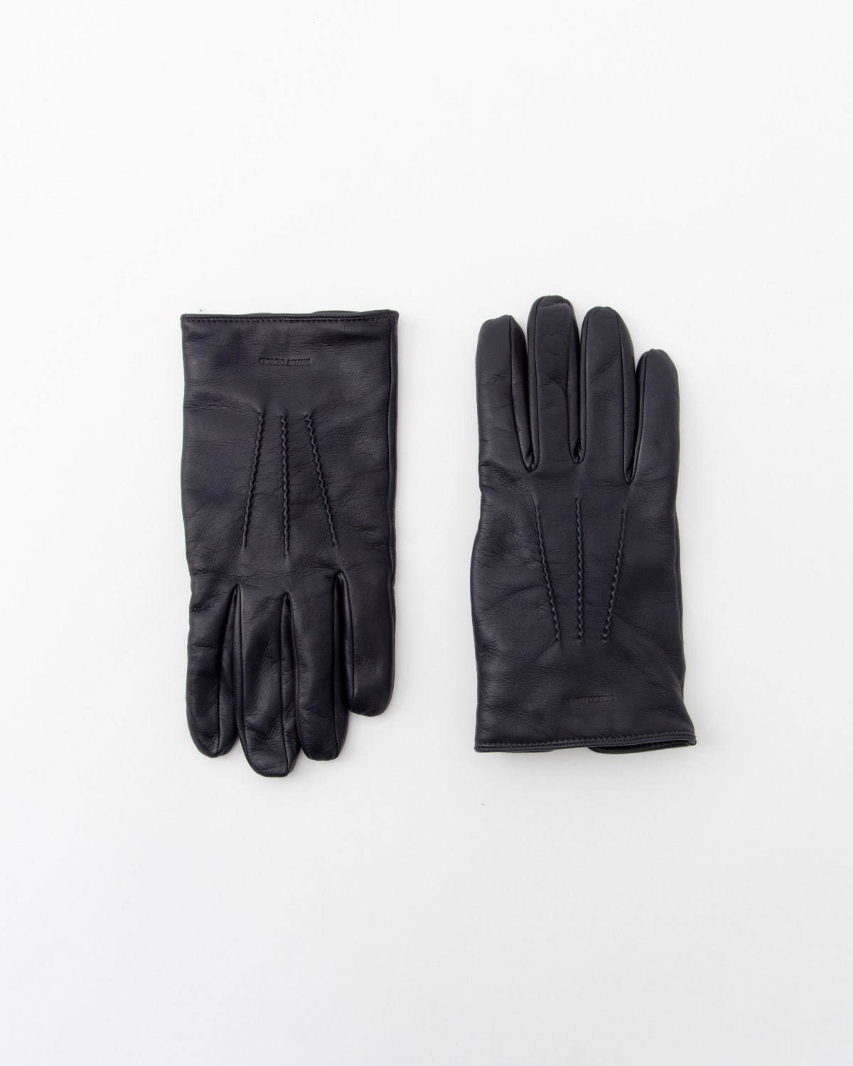 ジョルジオ アルマーニのおすすめクリスマスプレゼント、恋人に贈る“大人エレガント”なバッグや財布｜写真20