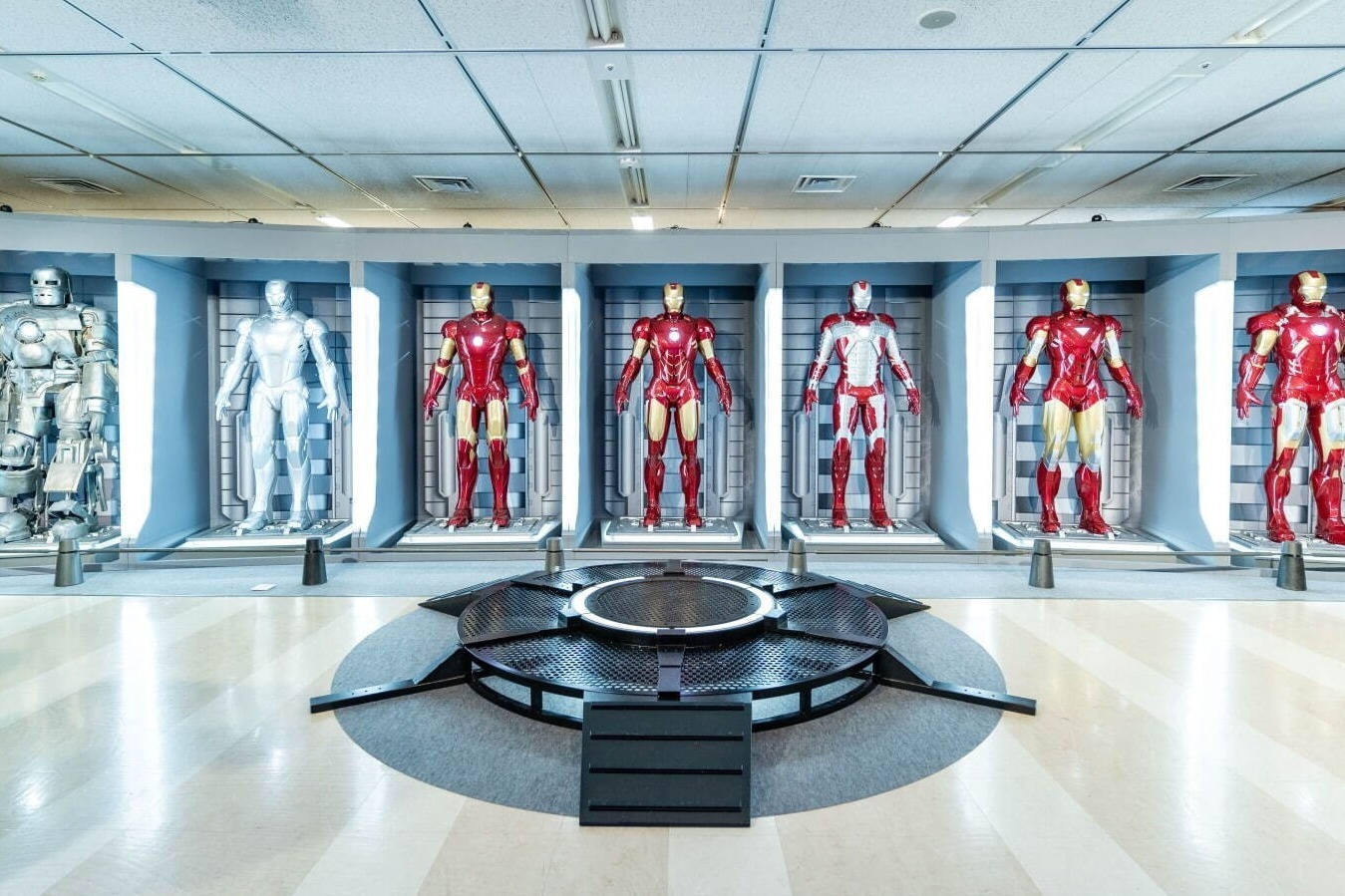アベンジャーズ｜体験型イベント「マーベル・スタジオ／ヒーローたちの世界へ」埼玉で開催、ヒーローを象徴するアイテム展示
