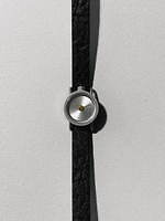 “指輪”になるミニ時計「リルサークル」ゴールドの針を配した新作、リング＆腕時計の2WAYウォッチ｜写真8