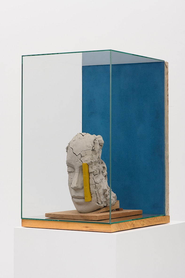 マーク・マンダース《黄色と青のコンポジション》2014-18年
Courtesy: Zeno X Gallery, Antwerp Photo: Peter Cox