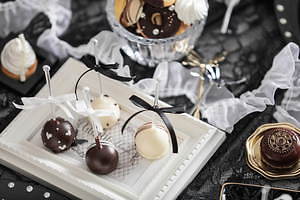 「モノクロ・ゴシック スイーツパーティー」東京&名古屋で、大人かわいい“白黒”スイーツ食べ放題|写真10