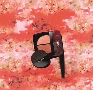 シャネル21年春夏コスメ、“花々”着想のアイシャドウや“フラワー模様 