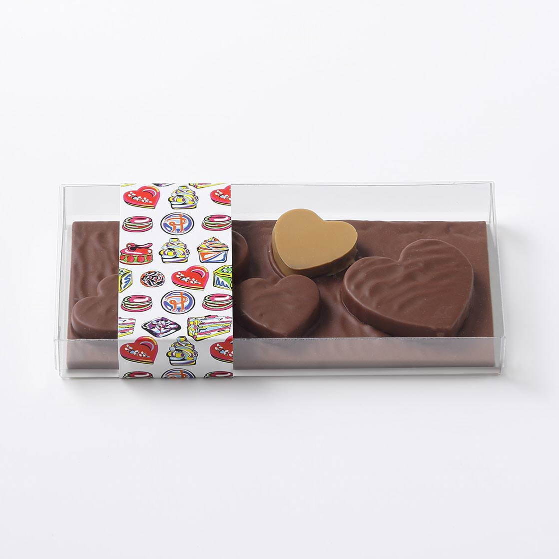 ピエール・エルメ・パリのバレンタイン"杉の実"チョコレートやショコラマカロン、ハート型ケーキも｜写真3