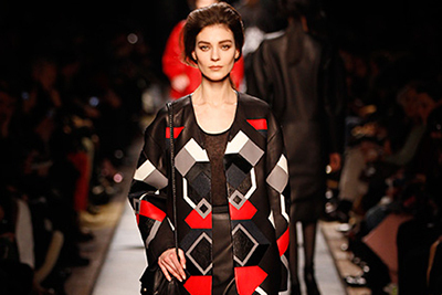 ロエベ×ジュンヤ ワタナベ・コム デ ギャルソン、コラボでコレクション-2013年5月、日本で初披露