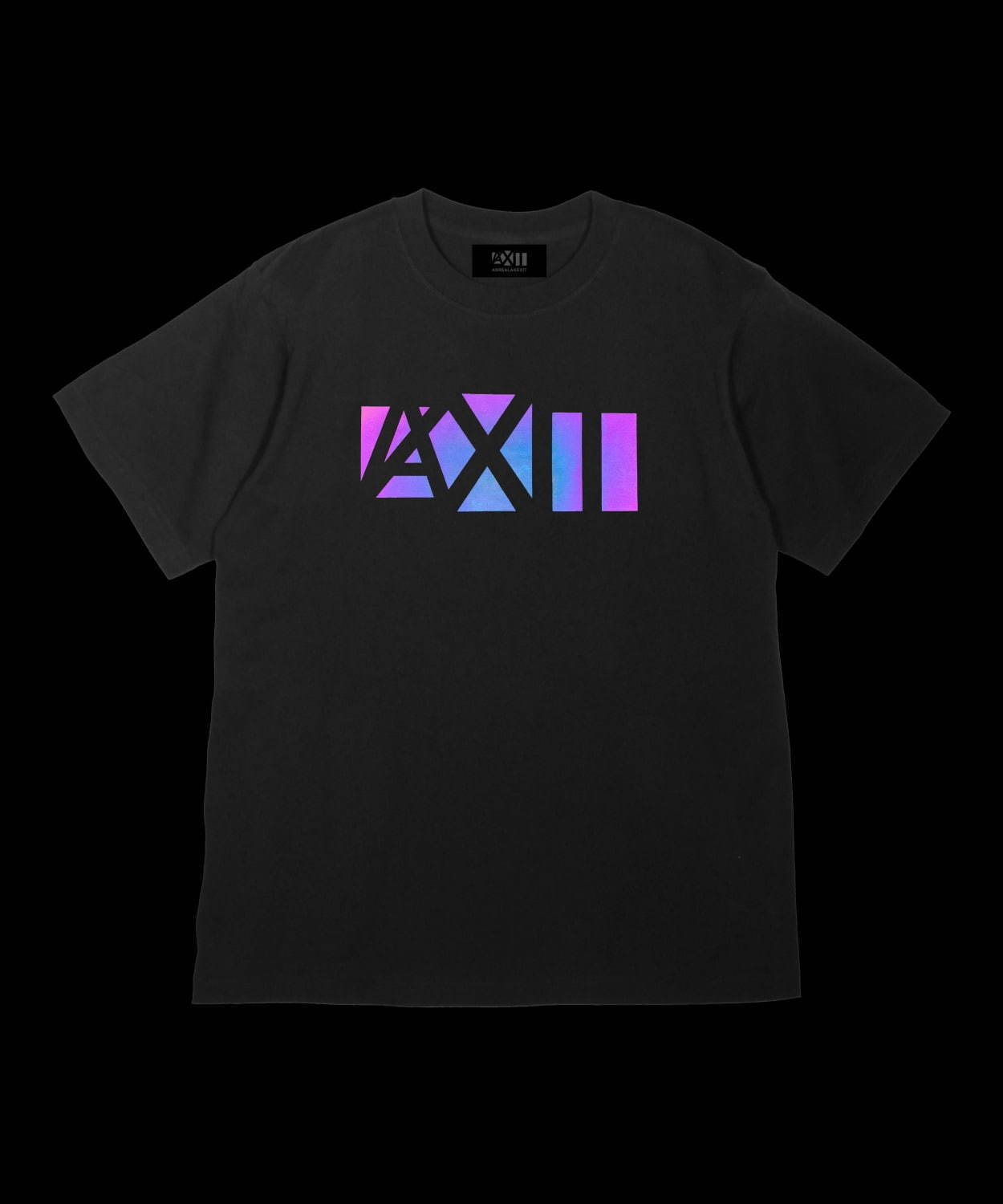 アンリアレイジ×芸人EXIT、“720通り”の着方ができるシャツ＆光で“虹色”に変わるロゴT｜写真46