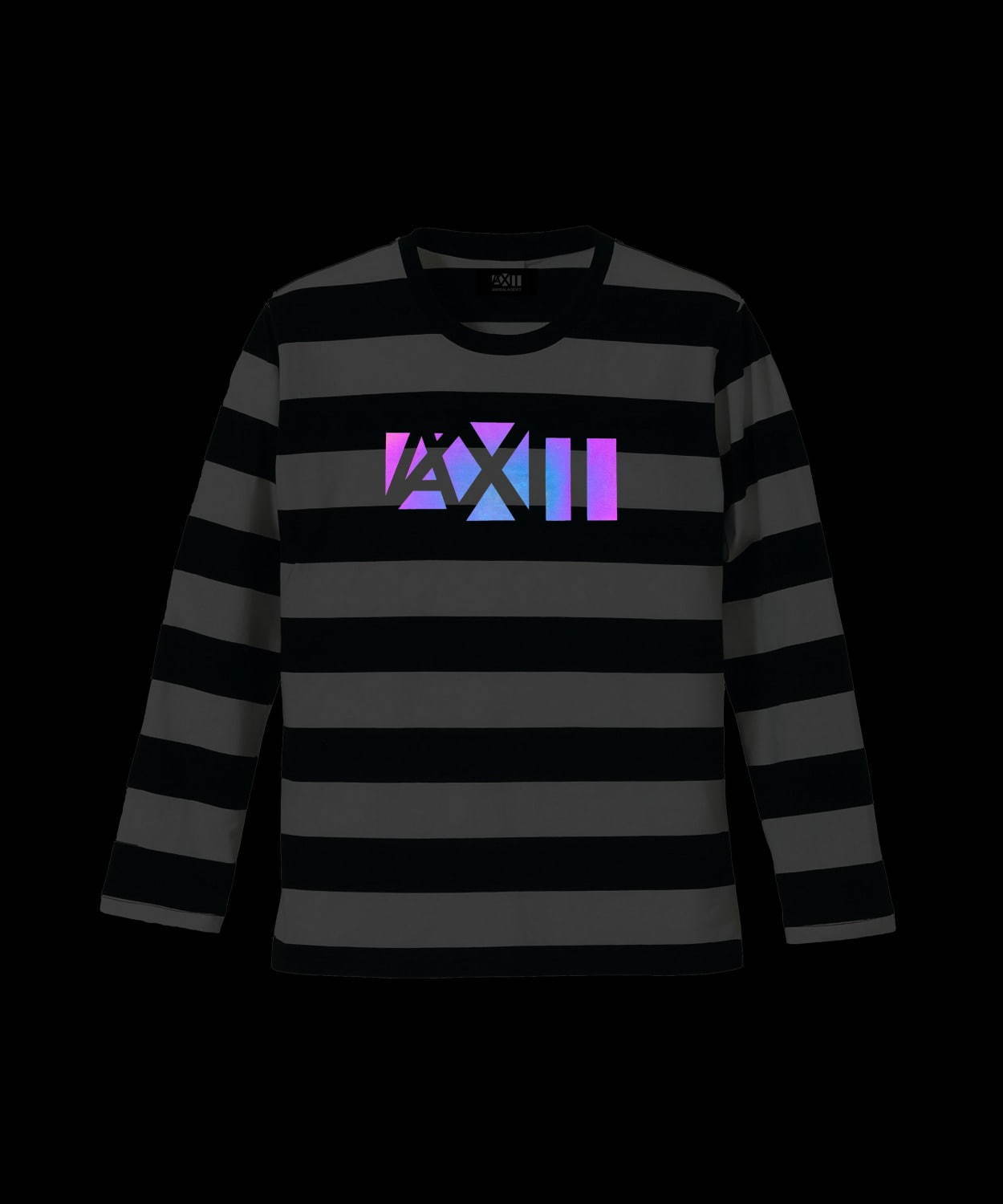 アンリアレイジ×芸人EXIT、“720通り”の着方ができるシャツ＆光で“虹色”に変わるロゴT｜写真31