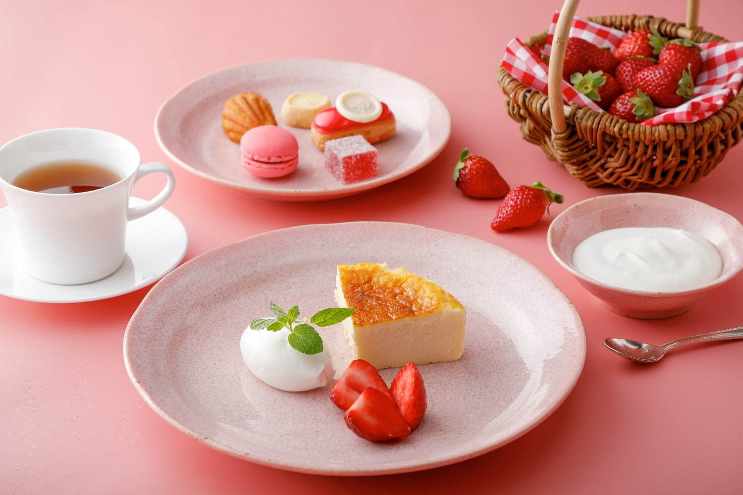 苺のデザートコース＆アフタヌーンティー、セント レジス ホテル 大阪で - 生苺のチョコフォンデュ等 | 写真