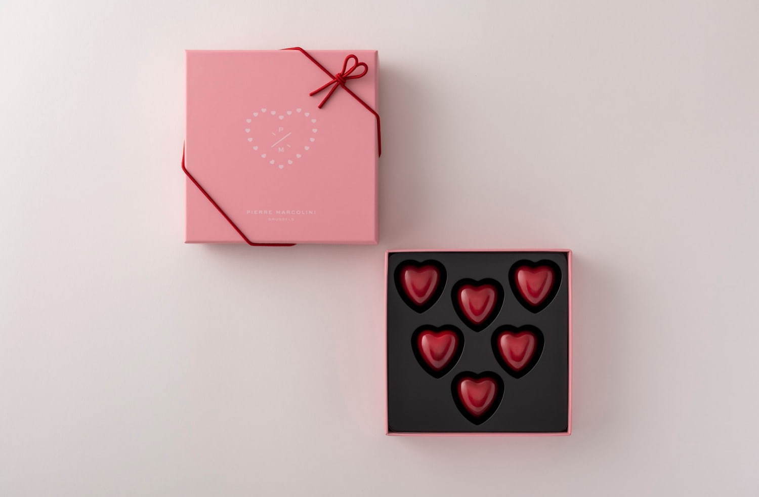 渋谷ヒカリエのバレンタイン、幻のポケモンを集めたチョコアソートや真っ赤なハートチョコなど｜写真2